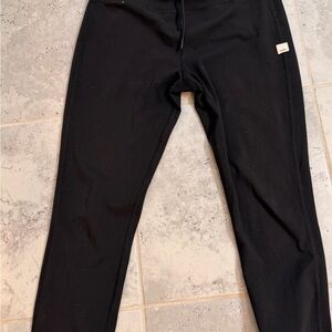 Vuori Black High-Waist Leggings SzM. Slight wear as shown in the pictures.